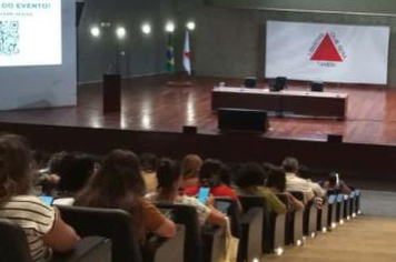 Assistência Social de Materlândia participa de encontro estadual de gestores do SUAS
